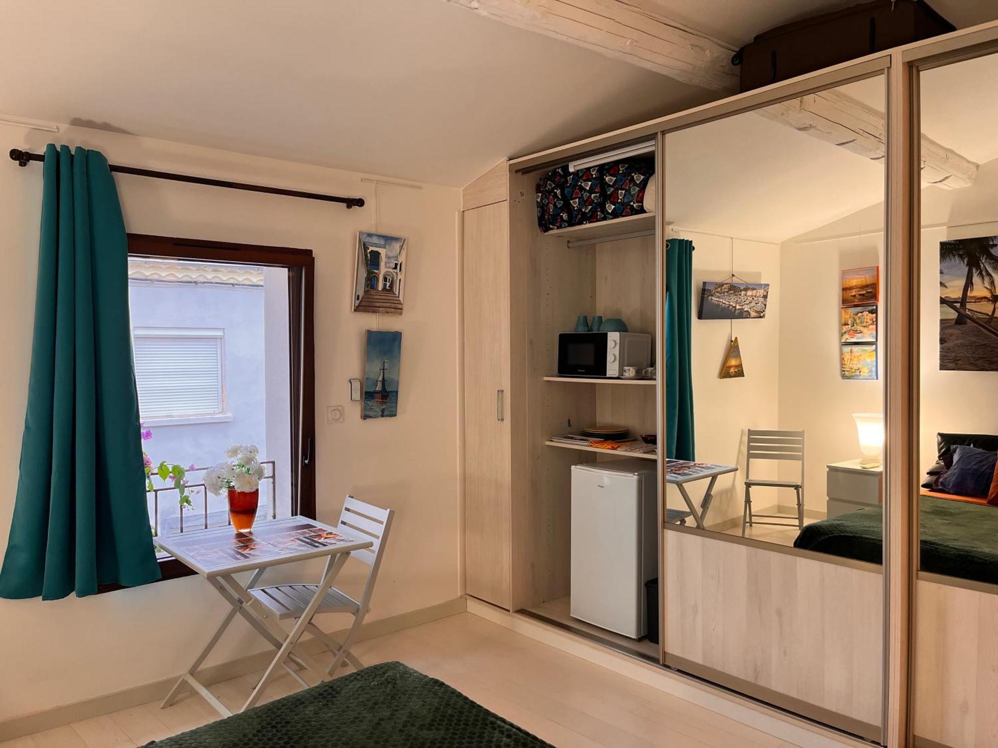 Chambre Cozy Spacieuse, Intra-Muros, Clim, Parking Aigues-Mortes Eksteriør billede